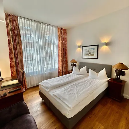Hotel Elefant 3*