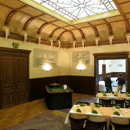 Hotel Elefant 3*